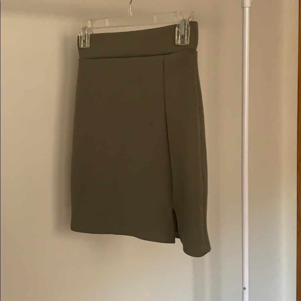 Missguided army green mini skirt with slit